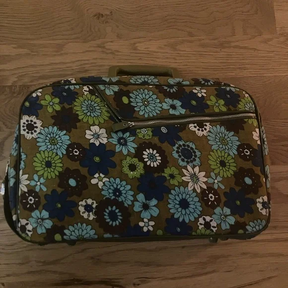 Vintage 70s Floral Patterned Suitcase - Picture 3 of 7